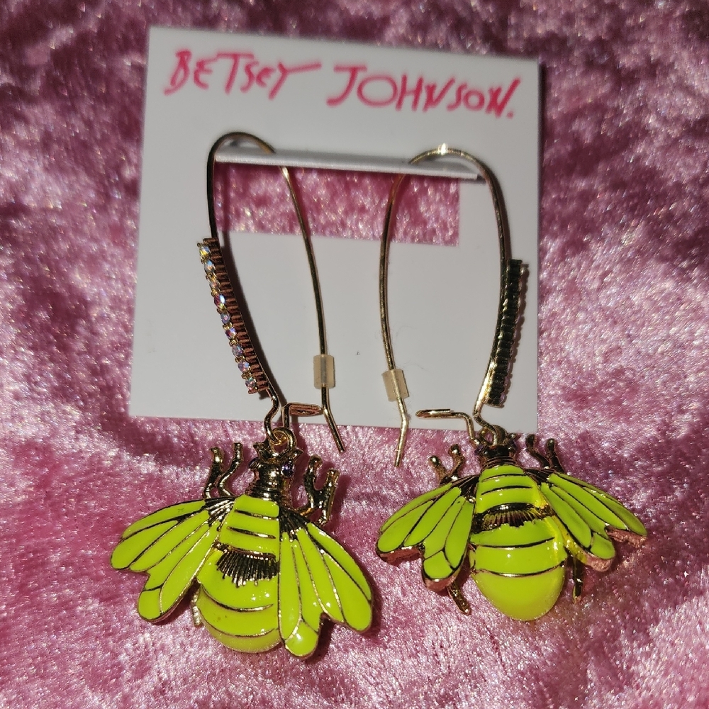 Betsey Johnson Neon Yellow Bee🐝 Earrings/NWT